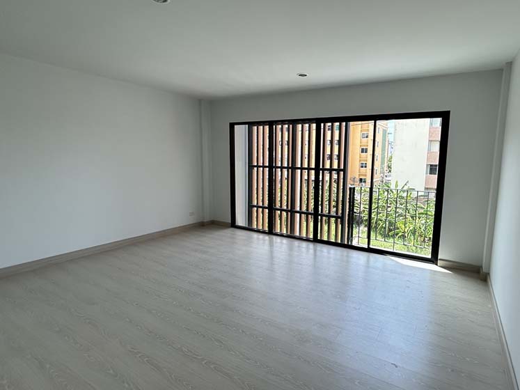 Townhouse in Sukhumvit 